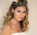 Dolga skravzljana frizura